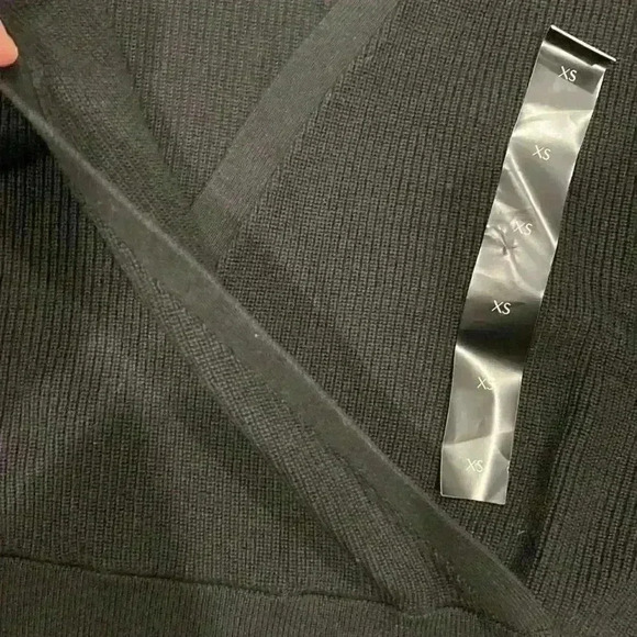 Banana Republic Forever Wrap V-Neck Pullover Sweater - Picture 10 of 13